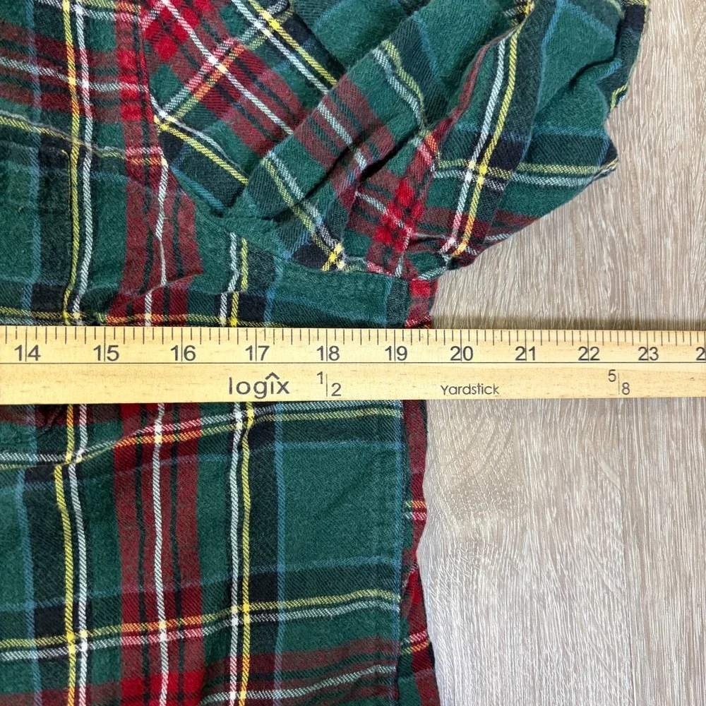 LL Bean Womens Scotch Plaid Flannel Medium Petite Fitted Red Green Cotton